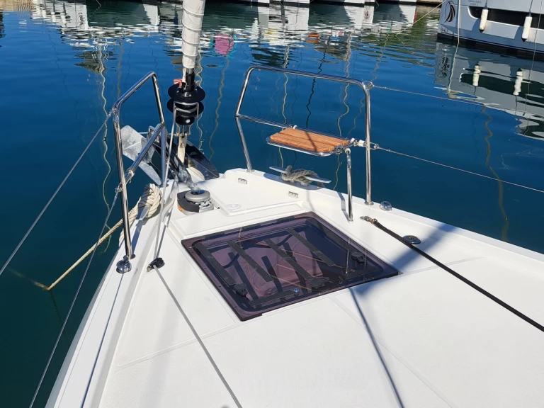 Pronájem Plachetnice Jeanneau s licencí