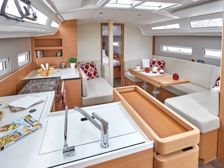Pronajmout si Jeanneau Sun Odyssey 410 v Kaštel Gomilica