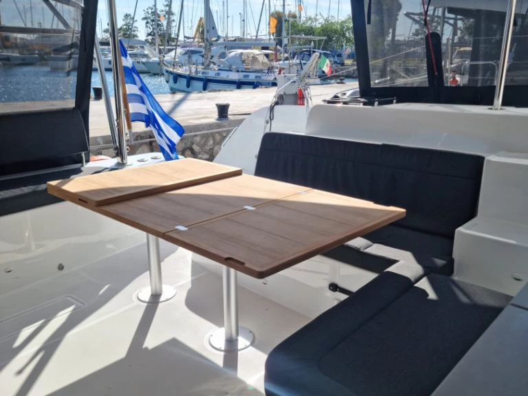 Pronajmout si Lagoon Lagoon 46 v Lefkáda