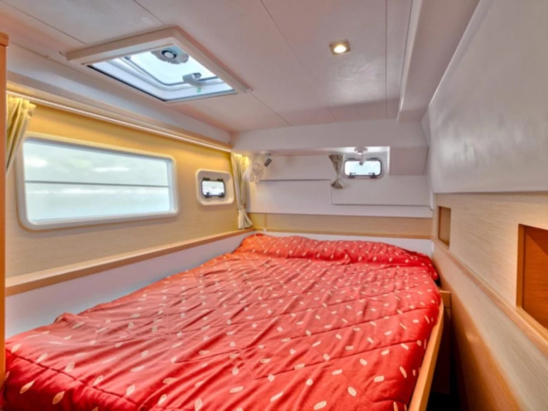 Katamarán k pronájmu v Paleros za nejlepší cenu