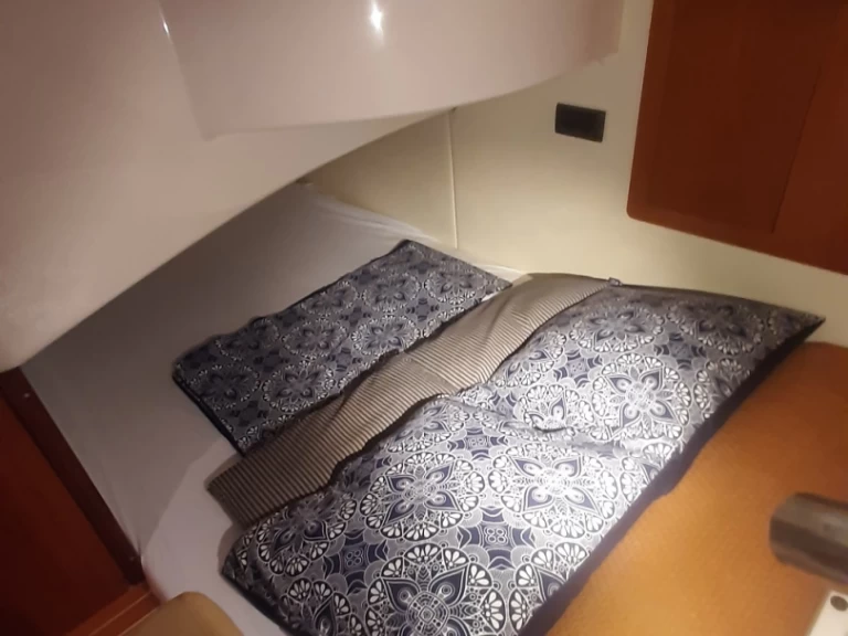 Sessa Marine Sessa Dorado 32/36 jednotlivci a charterové společnosti v Zadar