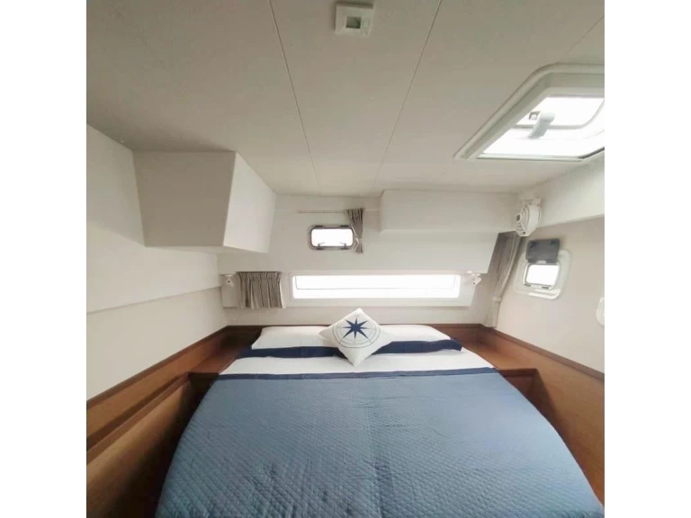 Pronájem lodi Porto Pollo lákavé ceny Lagoon 42