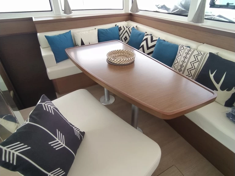 Pronájem Katamarán v Porto Pollo -Lagoon Lagoon 42