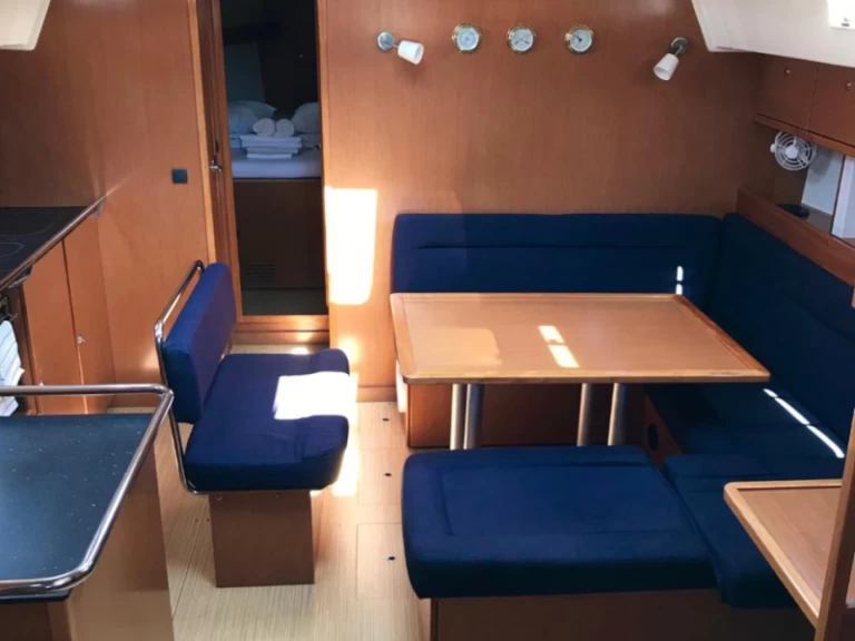 Pronajmout si Bavaria Bavaria 45 Cruiser v Lefkáda