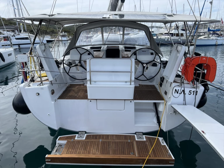 Pronájem Plachetnice v Lavrio -Hanse Hanse 508