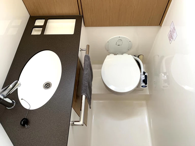 Pronájem lodi Bavaria Cruiser 46 v Lavrio na Samboatu