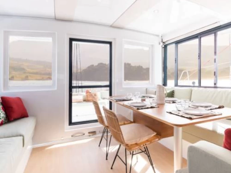 Bali Bali Catsmart jednotlivci a charterové společnosti v Golfo Aranci