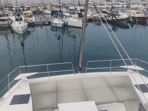 Pronájem Katamarán Bali s licencí