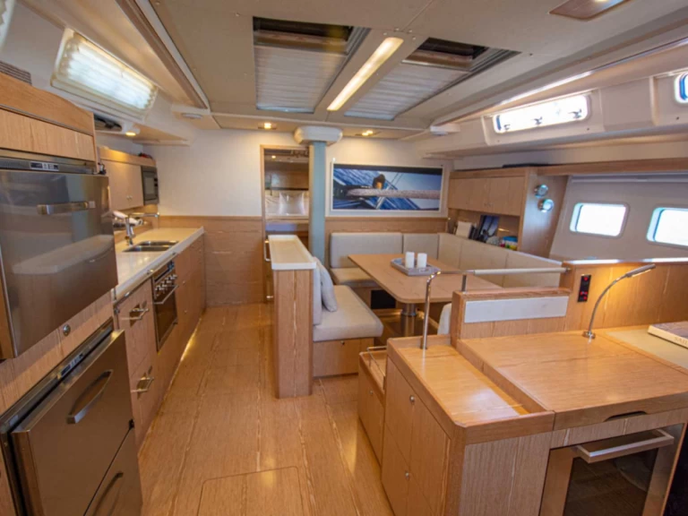 Pronájem lodi Ibiza Town lákavé ceny Hanse custom Italian sea group