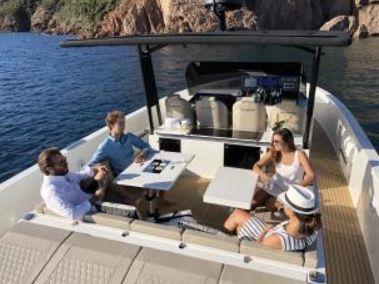 Pronájem lodi De Antonio DE ANTONIO D42 v Paros (ostrov) na Samboatu