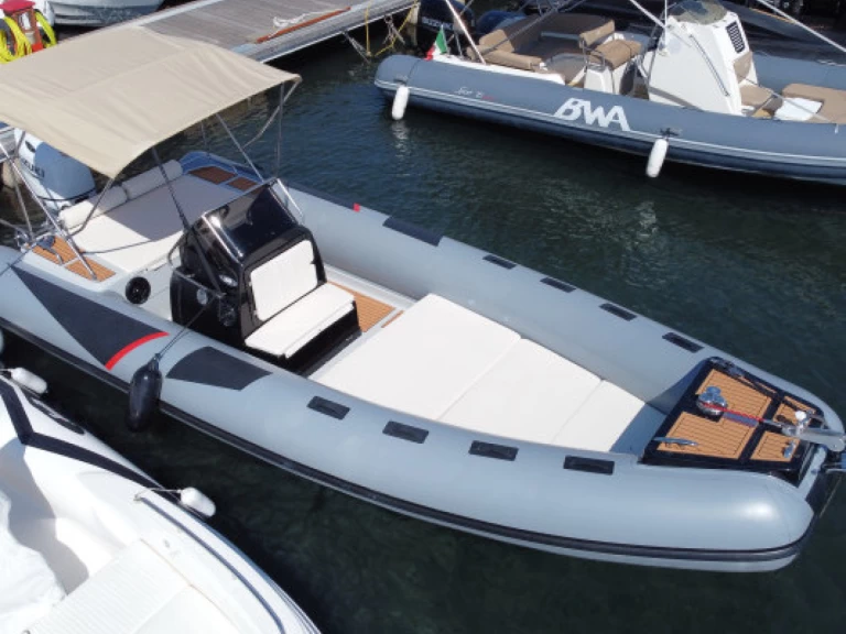 Pronájem lodi  Motorboat 7.50 v Torre Canne na Samboatu