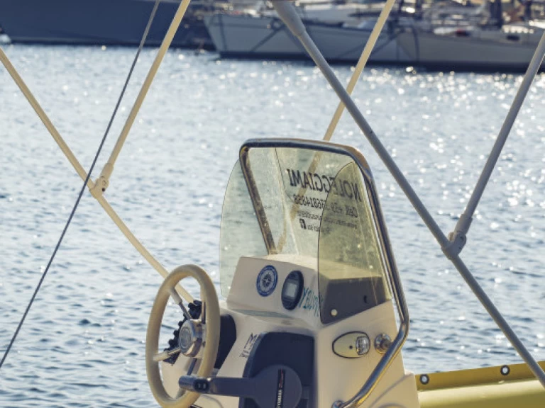 Pronájem Motorová loď v Torre Canne - Motorboat 5.40