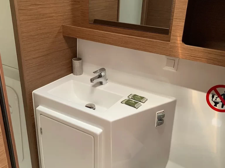 Pronajmout si Lagoon Lagoon 42 v Preveza