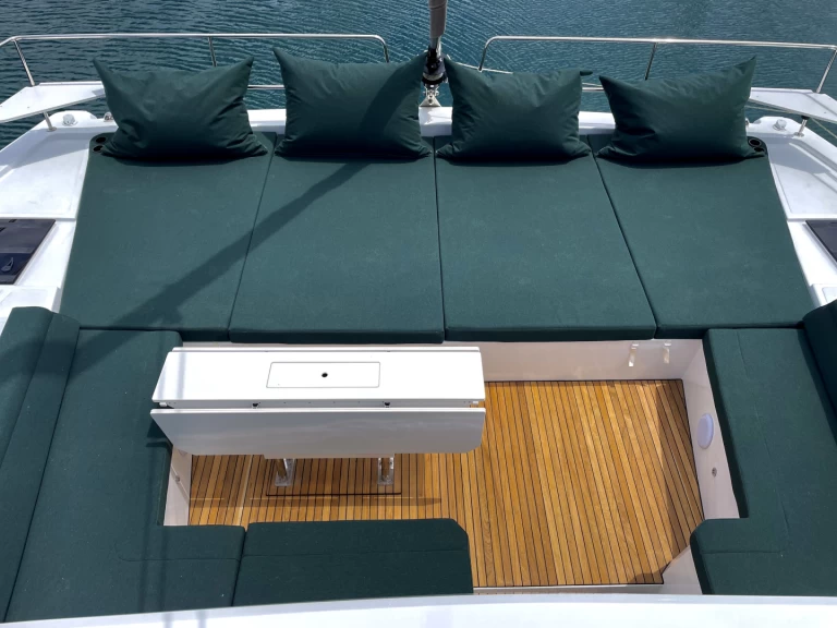 Pronájem Katamarán Bali s licencí