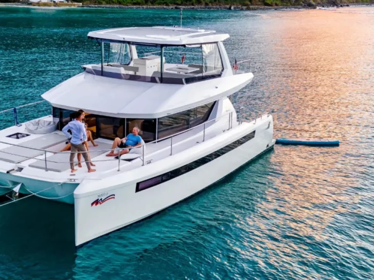 Pronajmout si Leopard Leopard 46 Powercat v Road Town