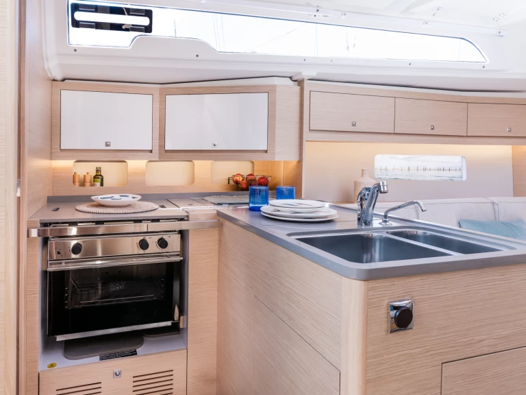 Pronájem lodi Marina (City) lákavé ceny Dufour 37