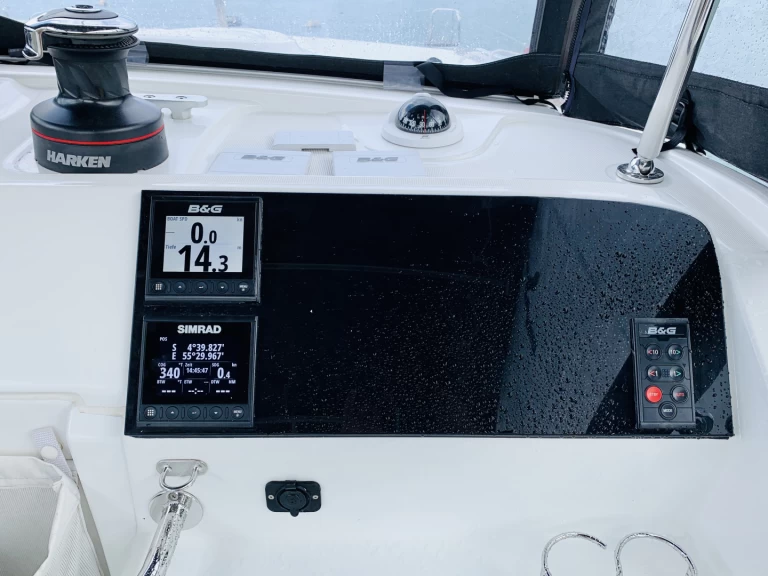 Pronajmout si Lagoon Lagoon 40 v Le Marin