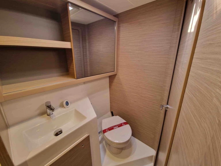 Pronájem lodi Lagoon Lagoon 42 v Le Marin na Samboatu