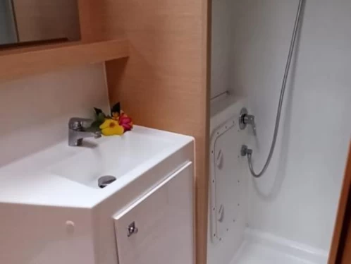 Pronájem lodi Le Marin lákavé ceny Lagoon 42