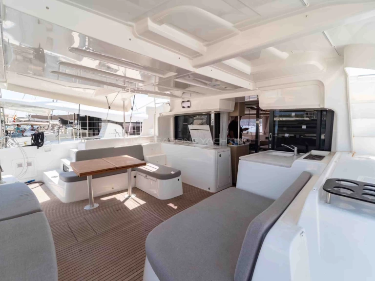 Pronájem lodi Lagoon Lagoon 46 v Le Marin na Samboatu