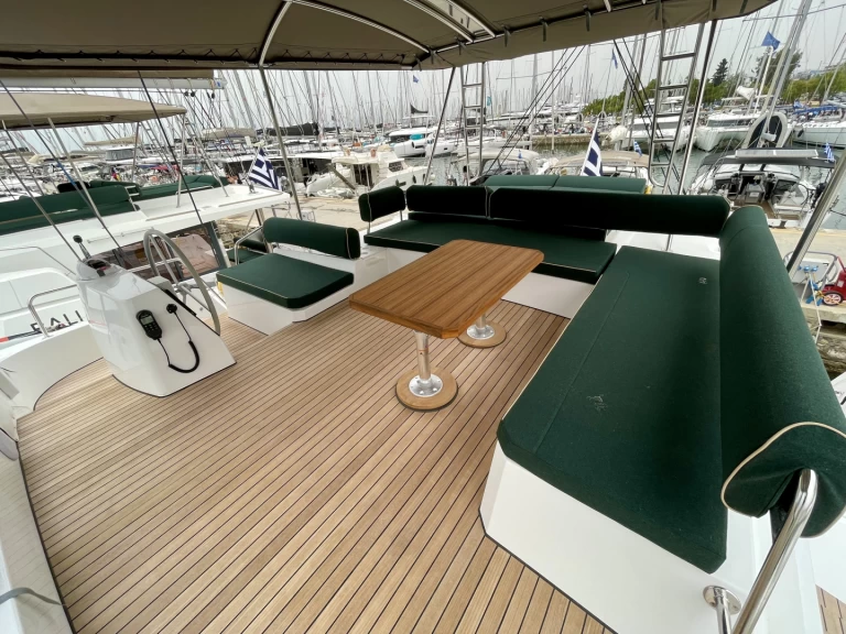 Pronájem Katamarán Bali s licencí