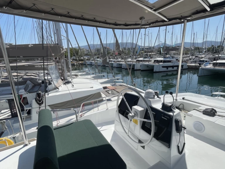 Pronajmout Katamarán se skipperem či ne Bali v Alimos