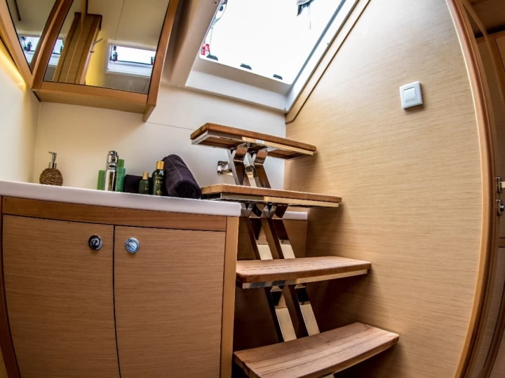 Pronájem Katamarán Lagoon s licencí