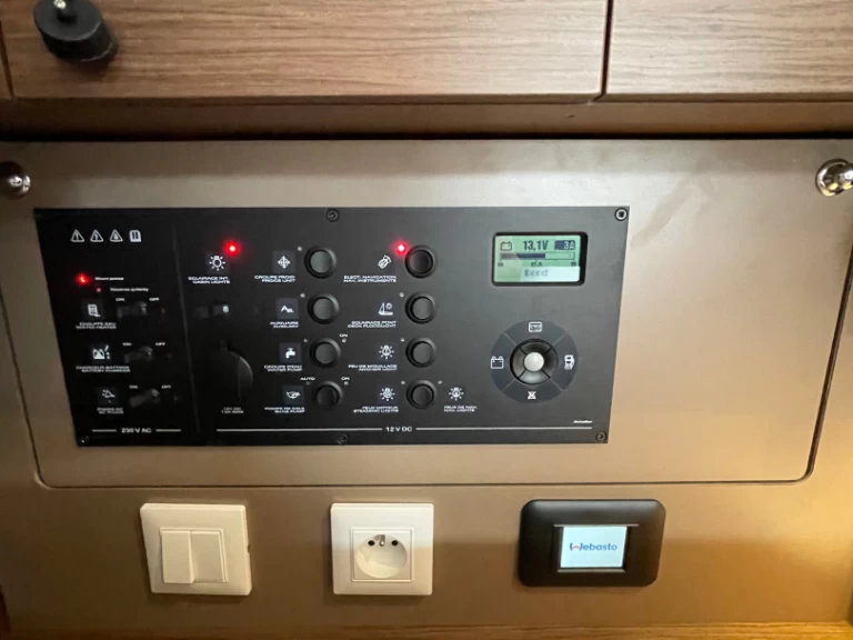 Pronájem jachty v Šibenik  -Bénéteau Oceanis 38.1 na Samboatu