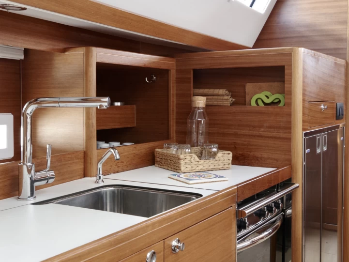 Elan Impression 45.1 jednotlivci a charterové společnosti v Cannigione