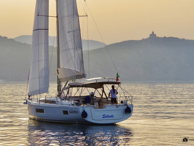 Pronajmout si Bénéteau Oceanis 51.1 v Furnari