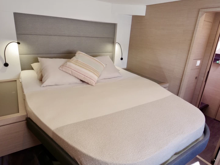 Katamarán k pronájmu v Cannigione za nejlepší cenu