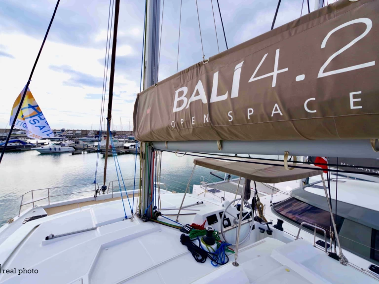 Pronajmout si Bali Bali 4.2 v Castellammare di Stabia