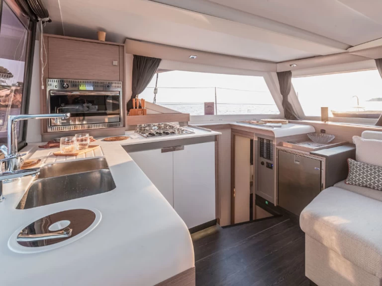 Pronájem Katamarán v Taranto -Fountaine Pajot Isla 40