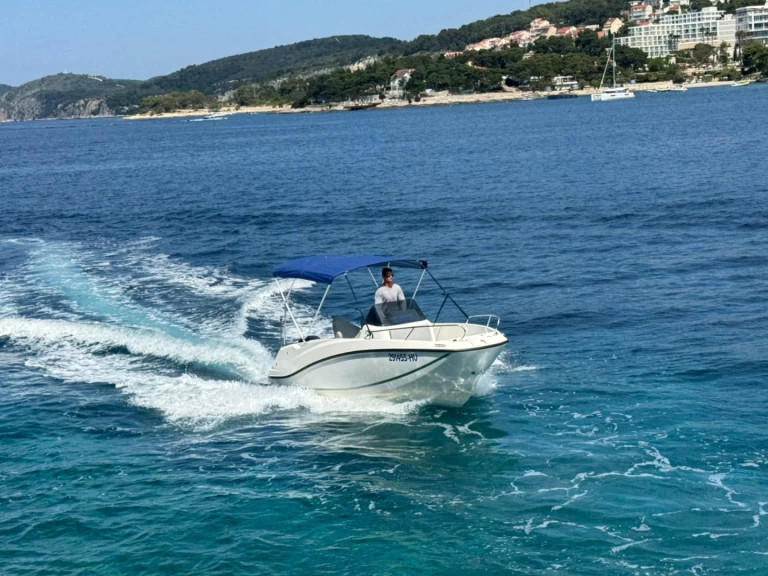 Pronájem lodi Quicksilver Activ 555 Open v Hvar  na Samboatu