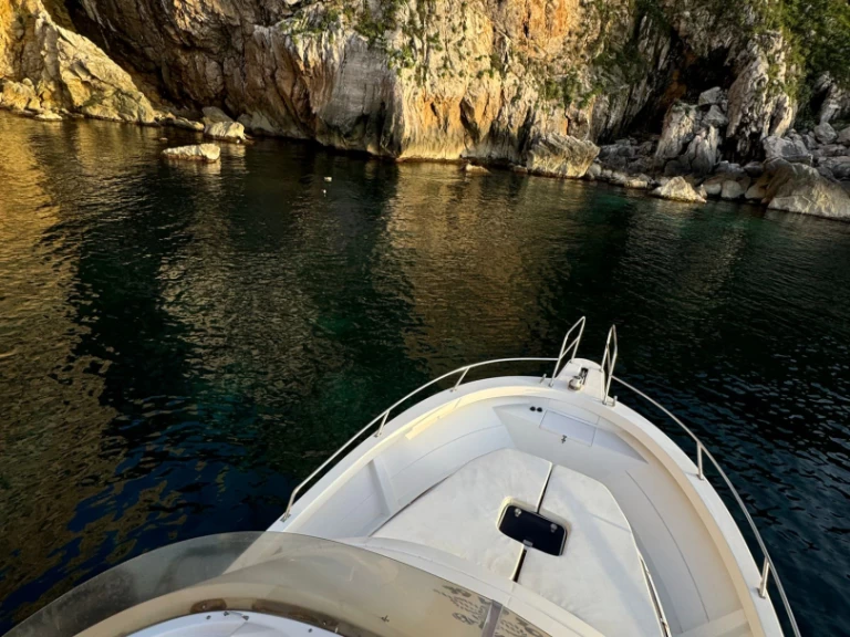 Pronajmout si Rodman Rodman 1100 v Port de Estartit