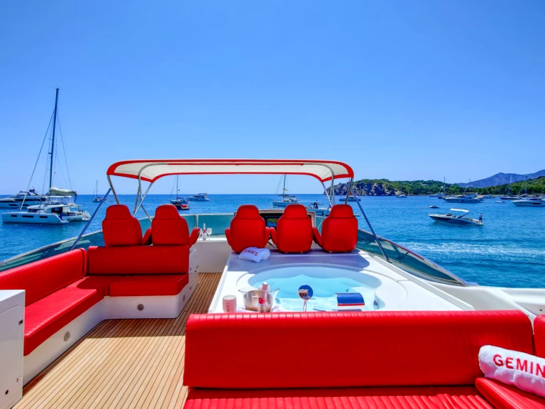 Pronájem lodi GEMINIS Astondoa 82 v Ibiza Town na Samboatu