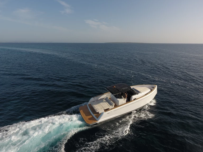 Pardo Yachts Pardo 38 jednotlivci a charterové společnosti v Ibiza Town