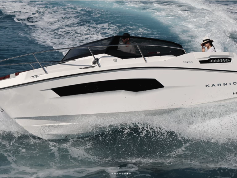 Pronájem Motorová loď Karnic s licencí