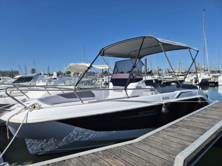 Salpa Sun Six jednotlivci a charterové společnosti v Arcachon