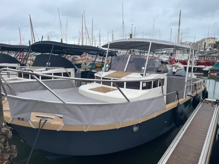 Beacher Beacher V10.2 Croisière jednotlivci a charterové společnosti v Port d'Arcachon