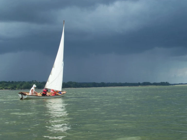 Pronajmout Plachetnice se skipperem či ne Canotage de France v Nantes