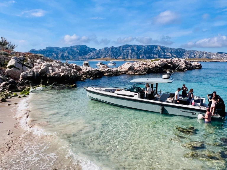 Motorová loď k pronájmu v Marseille za nejlepší cenu