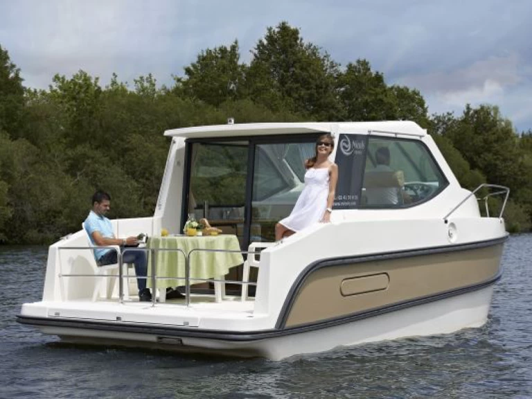 Pronájem lodi Joigny lákavé ceny Primo