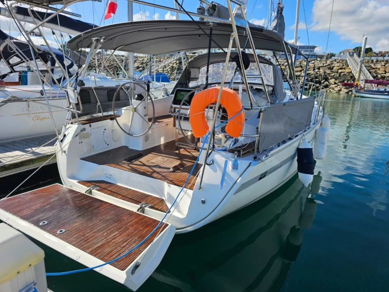 Pronájem lodi Toulon lákavé ceny Bavaria 40 Cruiser