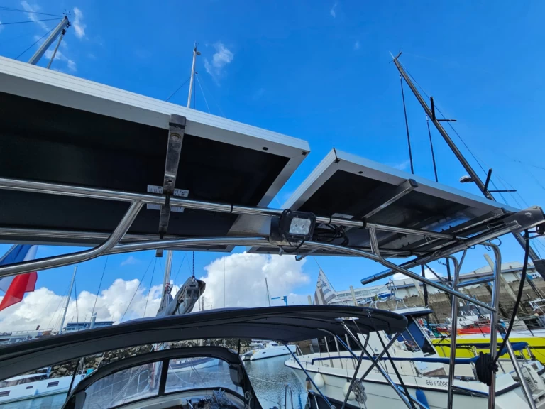 Pronájem lodi Bavaria Bavaria 40 Cruiser v Toulon na Samboatu