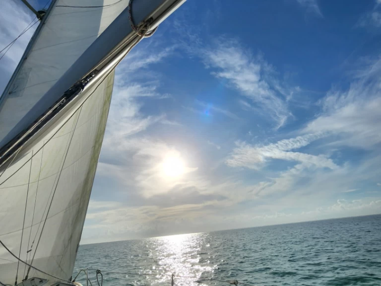 Pronájem Plachetnice Bénéteau s licencí