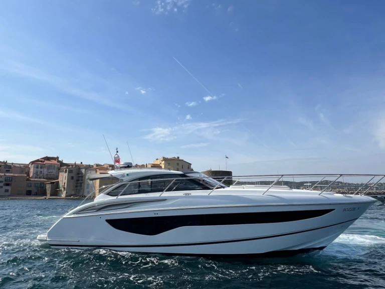 Pronajmout Motorová loď se skipperem či ne Princess v Port des Marines de Cogolin