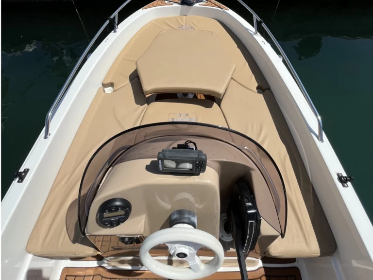 Pronájem Motorová loď v Mataró -Mareti 430