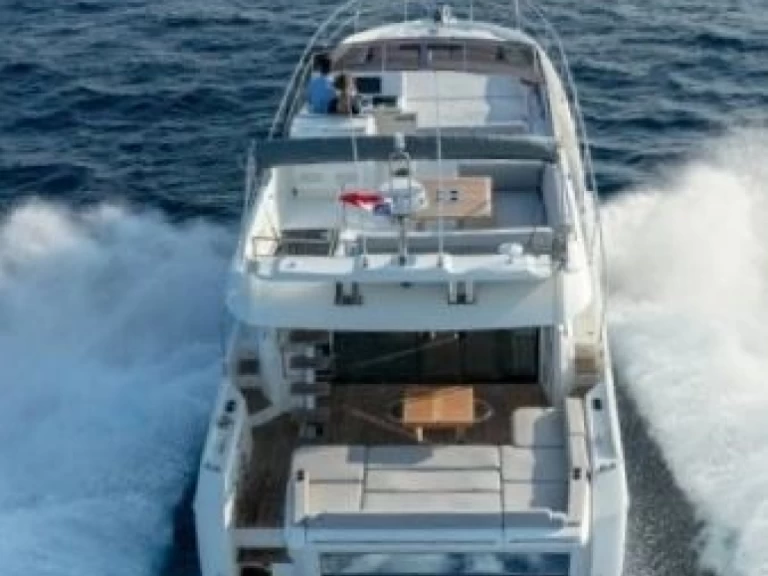 Pronájem jachty v Budva -Jeanneau Prestige 590 na Samboatu