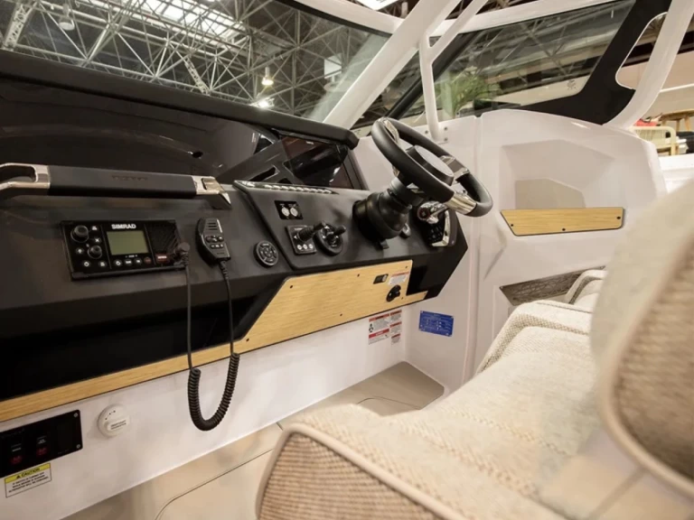 Axopar 29 Sun Top jednotlivci a charterové společnosti v La Trinité-sur-Mer